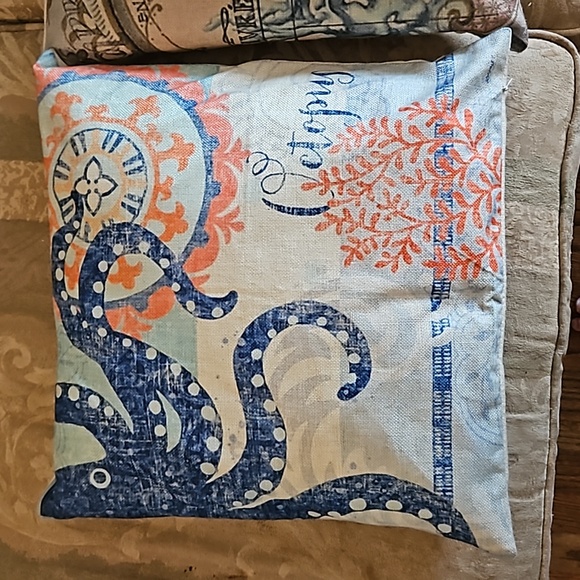 Set Burlap Pllarge handmade waahable zip pillowcases with throw pillows Included - Picture 3 of 8